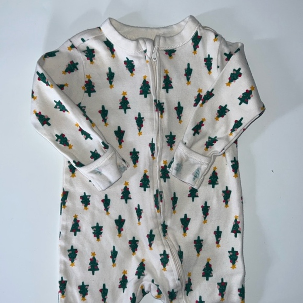 🛍 CUTE LITTLE GIRLS SLEEPER SIZE 0-3 MONTHS 🛍